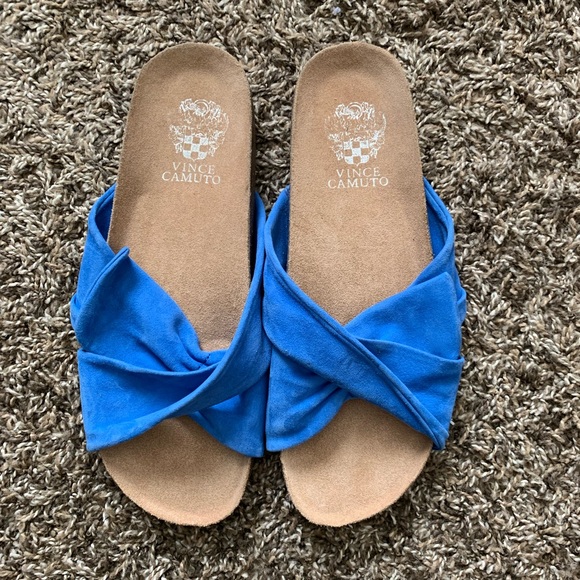 Vince Camuto Shoes - NWOT Vince Camuto Slide Sandals